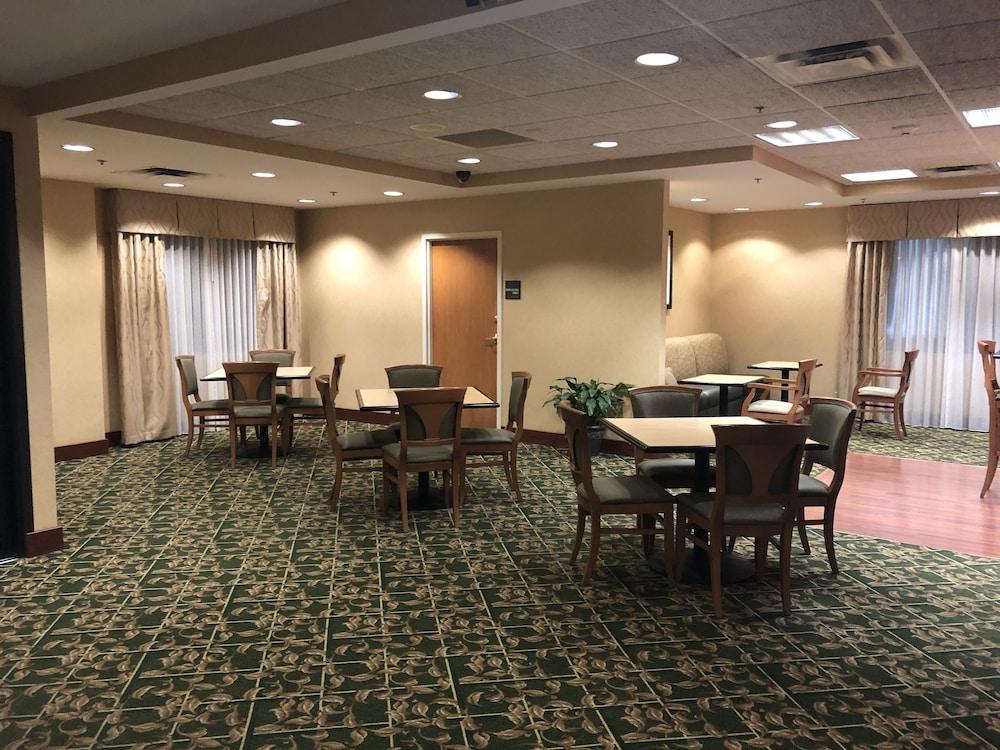 Hampton Inn Sidney Exterior photo