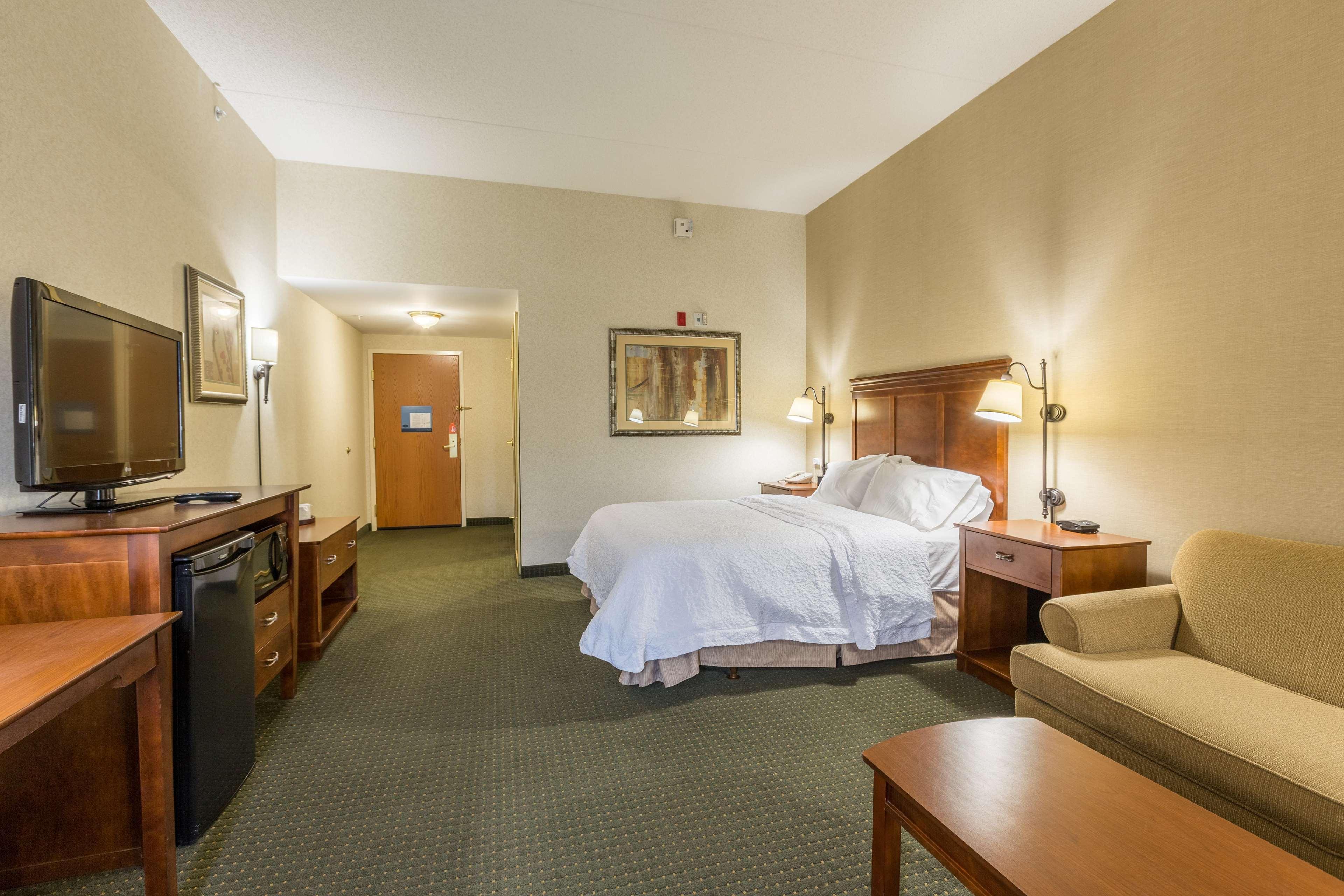 Hampton Inn Sidney Exterior photo