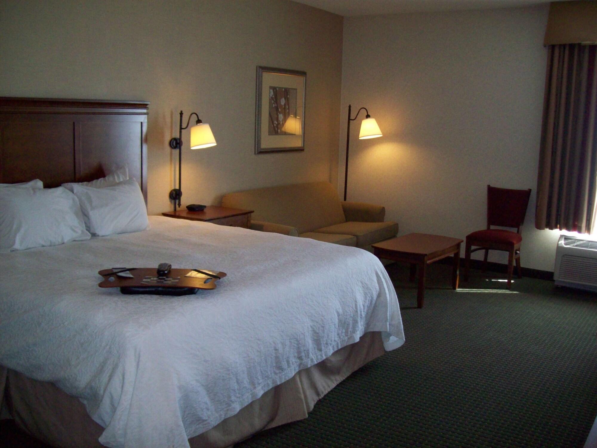 Hampton Inn Sidney Exterior photo