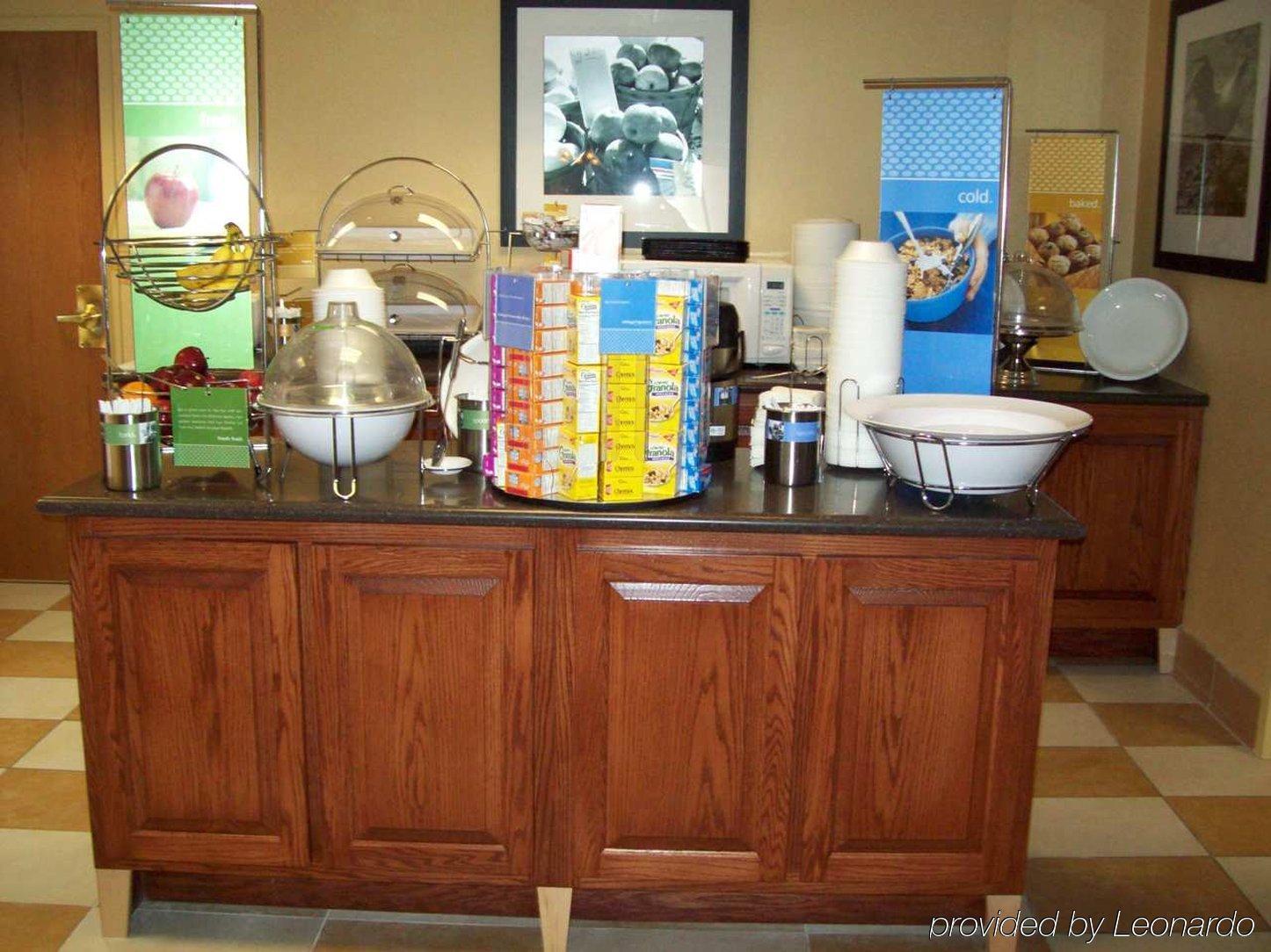 Hampton Inn Sidney Restaurant photo